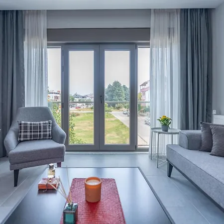 Rose - Trendy Near The Aparthotel Antalya